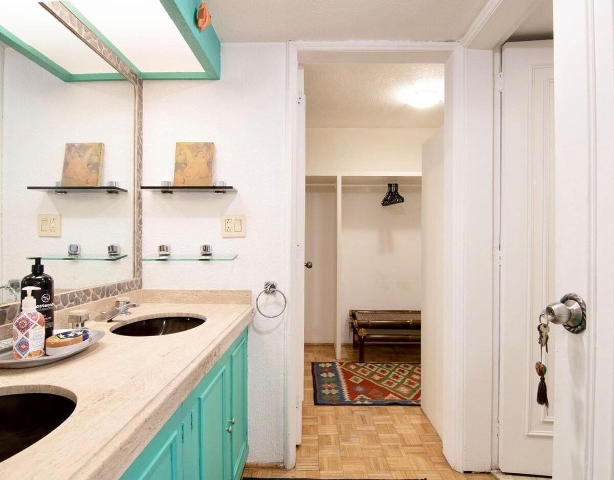 Eclectic Jungle: 4 Bedrooms In Beautifull Polanco Apartment Mexico City
