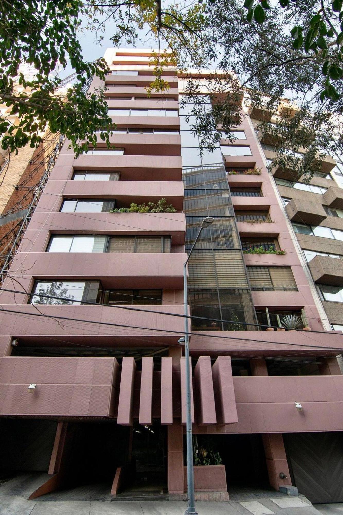 Eclectic Jungle: 4 Bedrooms In Beautifull Polanco